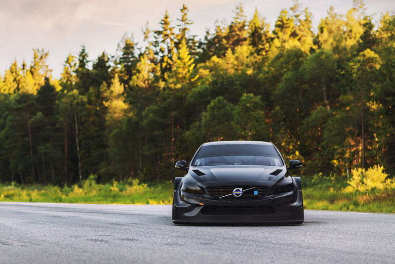 Illustration for article titled Volvo's New S60 Touring Car Racer Is A Sinister Swedish Speed-Meatball